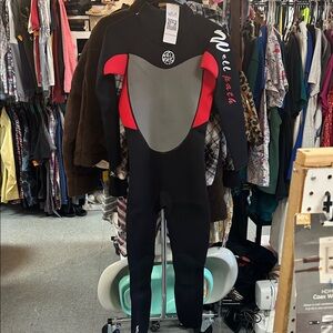 Neoprene wetsuit, Wellpath 3/2mm Full Body Wetsuit, Blackl
Red/Gray size medium